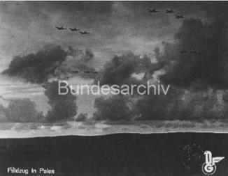 Aushangfoto: Stuka-Staffel