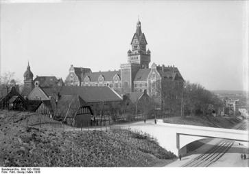 Blick auf das Gebäude des Reichsarchivs in Potsdam