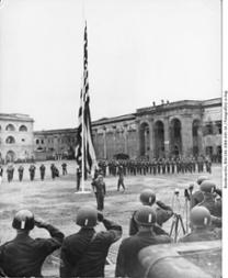 Appell amerikanischer Soldaten auf der Festung Ehrenbreitstein in Koblenz, 1945