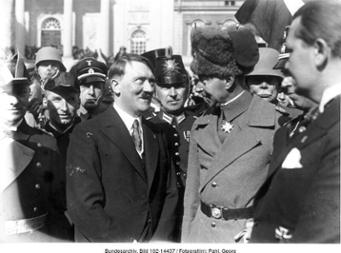 Adolf Hitler und Kronprinz Wilhelm von Preußen, 21. März 1933