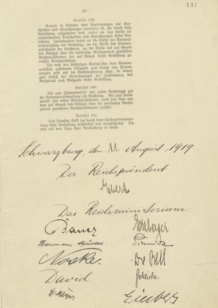 Verfassung des Deutschen Reichs vom 11. August 1919: letzte Seite mit Originalunterschriften des Reichspräsidenten Friedrich Ebert und der Reichsminister