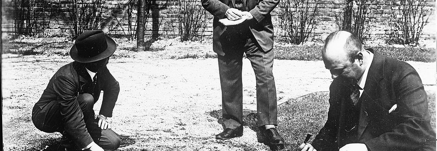 Kriminalkommissare bei der Arbeit, 1931