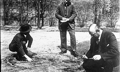 Kriminalkommissare bei der Arbeit, 1931