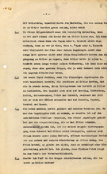 Abgebildet ist ein Auszug aus dem Sitzungsprotokoll vom 26. April 1946 zur Vernehmung von Hans Bernd Gisevius durch Robert H. Jackson während des Nürnberger Prozesses.