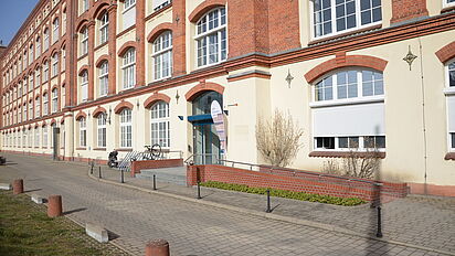 Außenaufnahme des Stasi-Unterlagen-Archivs in Dresden, Quelle:
                                                <dreipc data-type="abbreviation" data-obj-uid="1" data-uid="1307">BStU</dreipc>