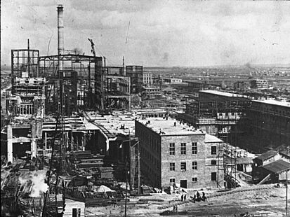 Bau eines Kraftwerks im I.G. Farben Werk Auschwitz