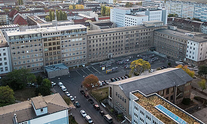 Blick auf die ehemalige Stasi-Zentrale in Berlin-Lichtenberg
