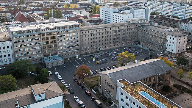 Blick auf die ehemalige Stasi-Zentrale in Berlin-Lichtenberg