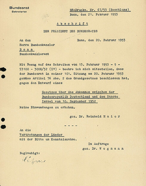 maschinengeschriebene und mit händischer Unterschrift beglaubigte Abschrift eines Briefes