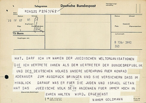 Telegramm-Formular mit handschriftlichen Vermerken und Kürzeln sowie maschinell geschriebenem Text in Großbuchstaben und mit händisch unterstrichenen Passagen