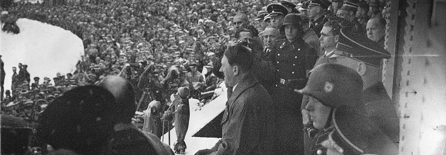 Eröffnungsfeier der Olympischen Winterspiele 1936 in Garmisch-Partenkirchen in Anwesenheit von Adolf Hitler