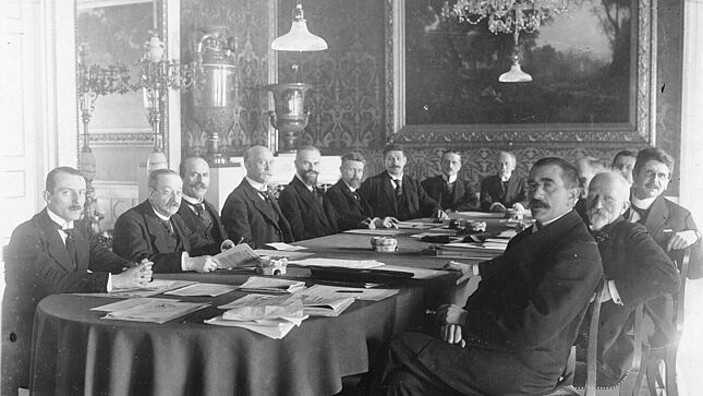 Erste Sitzung des Reichskabinett Scheidemann im Jahr 1919