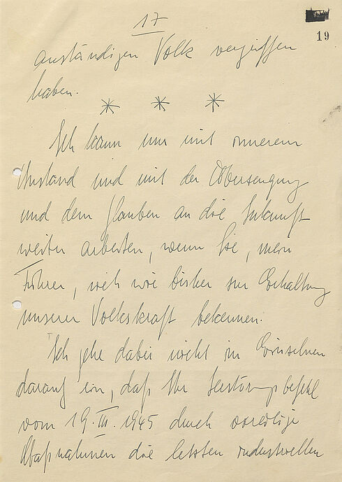 Siebzehnte Seite eines 21-seitigen Briefes in Handschrift auf unliniertem Papier