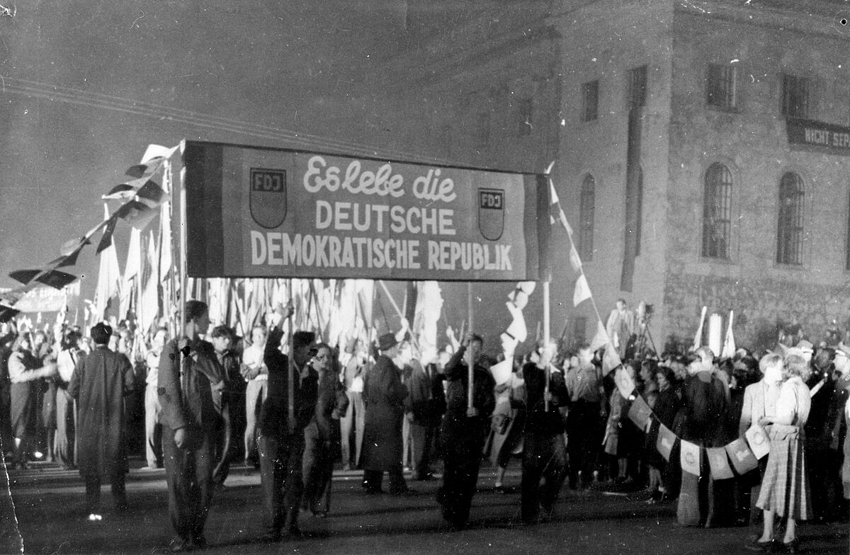 Doppelte Staatsgründung 1949 - Bundesarchiv
