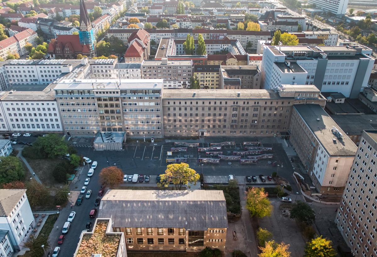 Blick auf die "Ehemalige Stasi-Zentrale. Campus für Demokratie"