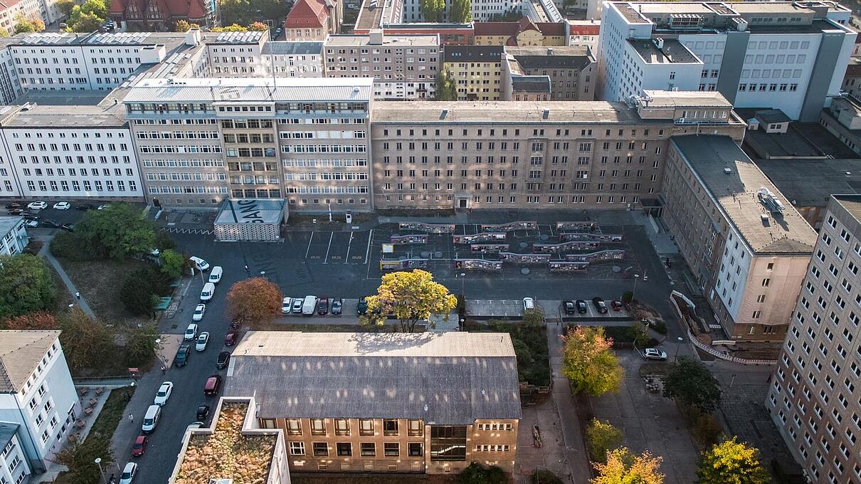 Blick auf die "Ehemalige Stasi-Zentrale. Campus für Demokratie"