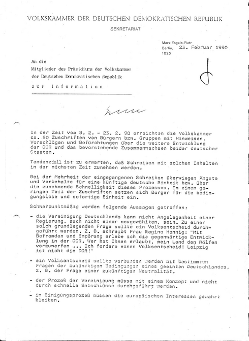 Information des Sekretariats der Volkskammer der DDR an die Mitglieder des Präsidiums der Volkskammer vom 23. Februar 1990 über Zuschriften von Bürgern zu Fragen der Wiedervereinigung, Seite 1