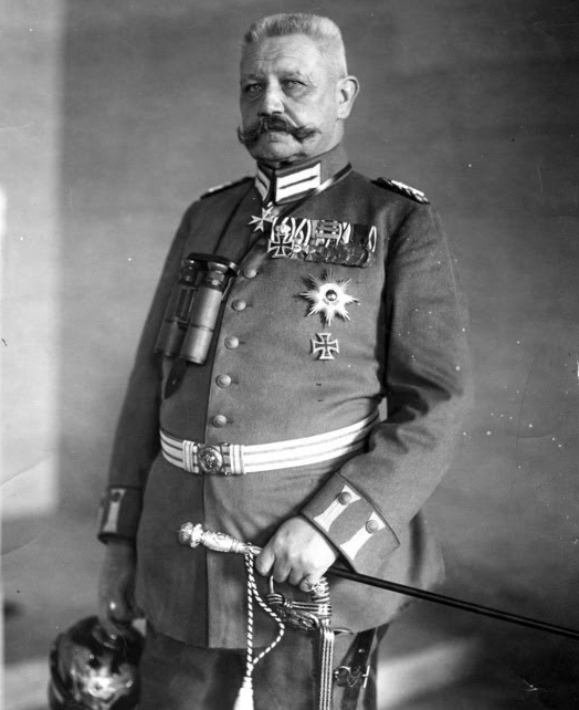 Porträtfotografie von Generalfeldmarschall Paul von Hindenburg in Uniform, 1916