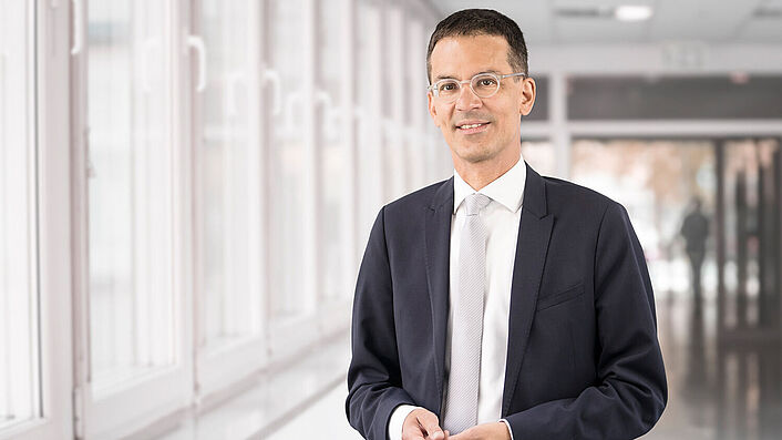 Aufnahme des Direktors Kommunikation Dr. Robin Mishra