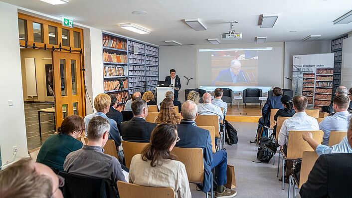 Tagung 'Kommunikation und Wissen. Geheimdienste, Politik und Krisen im Kalten Krieg'