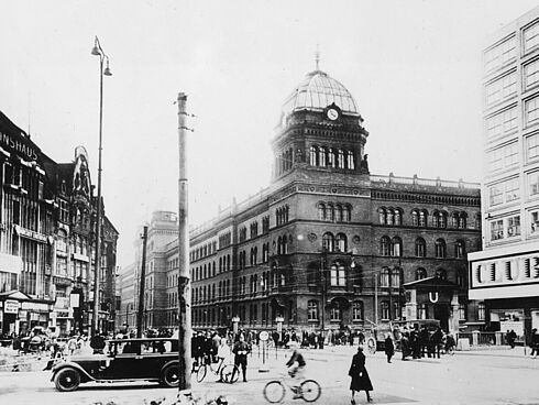 Polizeipräsidium am Alexanderplatz in Berlin 