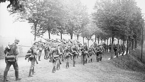 Vormarsch einer deutschen Infanterieeinheit in Polen