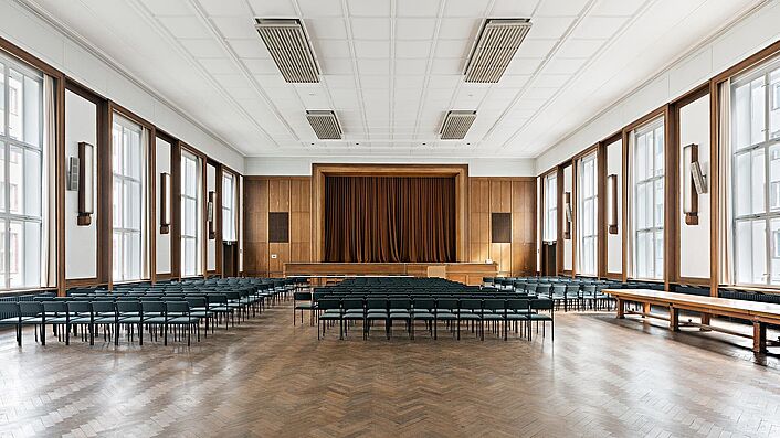 Festsaal in 'Haus 2' der ehemaligen Stasi-Zentrale