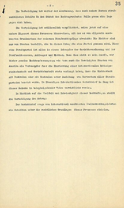 Auf dem Dokument ist die Erklärung der Verteidiger beim Nürnberger Prozess zur Rechtmäßigkeit des Verfahrens zu lesen.