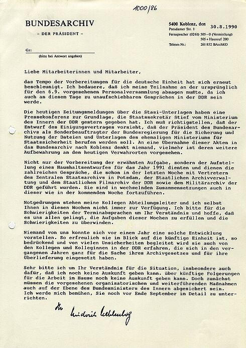 Rundschreiben des Präsidenten an die Mitarbeiterinnen und Mitarbeiter im Bundesarchiv, 1990