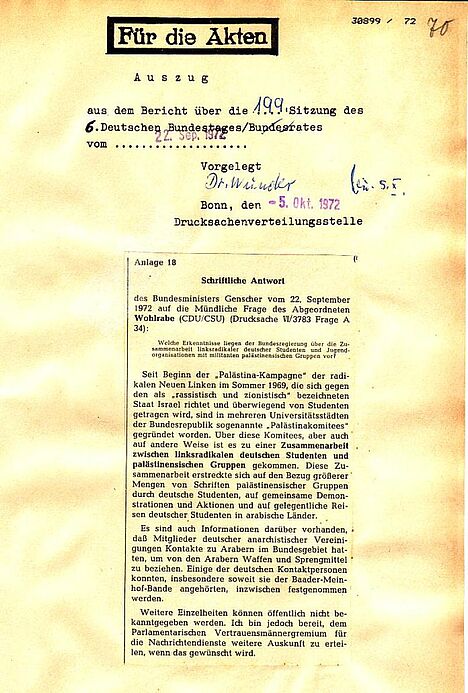 auf ein Blatt Papier aufgeklebter Ausschnitt eines Auszugs aus dem Bericht über die 199. Sitzung des Deutschen Bundestages am 22.09.1972