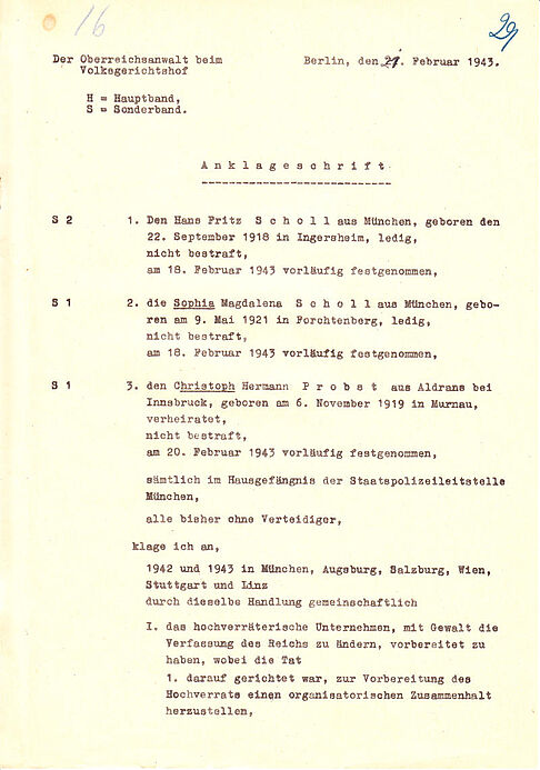 Anklageschrift des Oberreichsanwalts beim Volksgerichtshof zum Strafverfahren gegen Hans Scholl, Sophie Scholl und Christoph Probst vom 21.2.1943