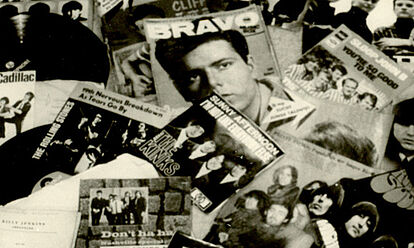 Zeitschriftencover und Schallplatten zu Beatbands aus den 1960er Jahren