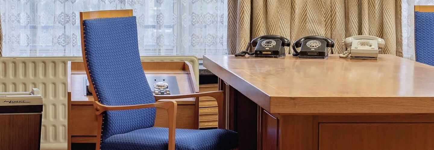 Mielkes Schreibtisch im ehemaligen Büro des Stasi-Ministers