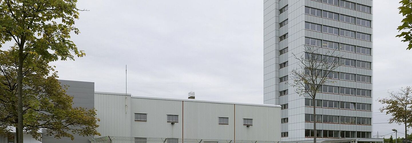 Außenansicht des Hochauses in Freiburg, wo sich das Militärarchiv des Bundesarchives befindet