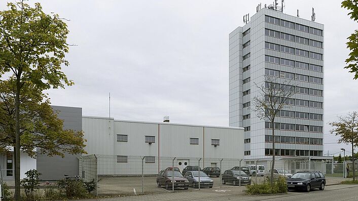 Außenansicht des Hochauses in Freiburg, wo sich das Militärarchiv des Bundesarchives befindet