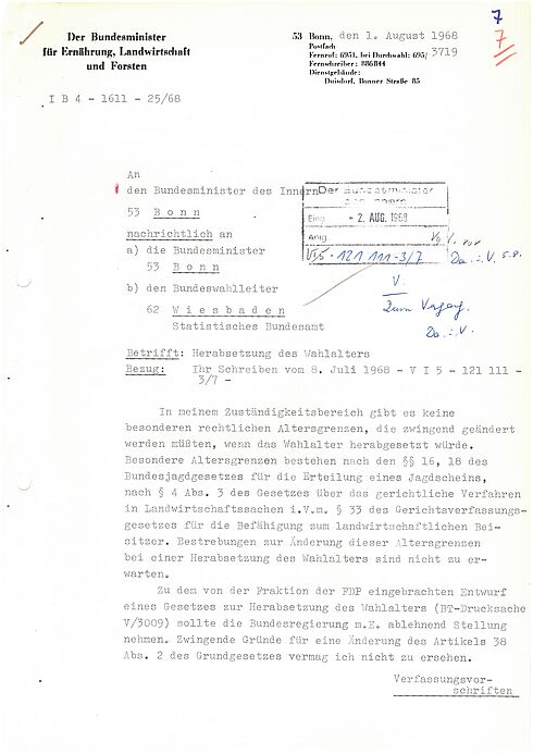 erste Seite einer zweiseitigen, maschinengeschriebenen Stellungnahme mit Poststempel des Bundesministers des Inenrn sowie handschriftlich ergänzten Daten und behördlichen Angaben