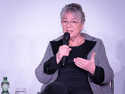 Podiumsdiskussion am 15. Januar 2025 Ulrike Poppe, ehemalige Bürgerrechtlerin und Oppositionelle, spricht über die Erfahrungen und Herausforderungen des Widerstands in der DDR.