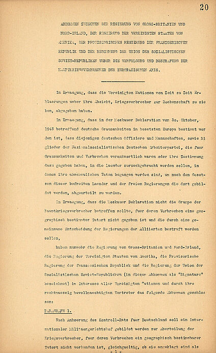 Zu sehen ist das Abkommen zwischen den Alliierten über die Verfolgung und Bestrafung der NS-Hauptkriegsverbrecher.
