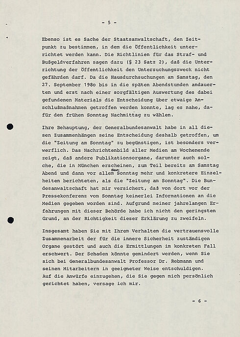 Fünfte Seite eines sechsseitigen Fernschreibens in Maschinentext mit strukturierten Absätzen und einer handschriftlichen Einfügung