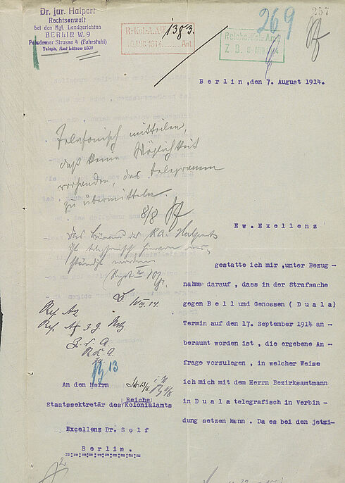 Dokument mit vielen handschriftlichen Ergänzungen