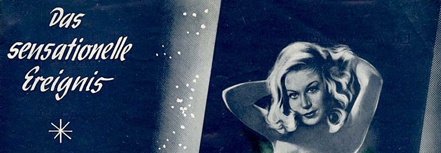 Werbung der Herzog-Film GmbH für „Die Sünderin“ mit Hildegard Knef als Hauptdarstellerin, 1951 Farbiges Filmplakat mit aufgedrucktem Filmtitel in grüner Schrift und Abbildung einer blondhaarigen Frau, bekleidet mit einem aufreizendem trägerlosen Kleid, in lasziver Pose