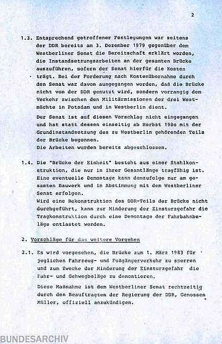 Zweite Seite eines Informationsschreiben an das SED-Politbüro zu Reparaturarbeiten an der Glienicker Brücke in Potsdam