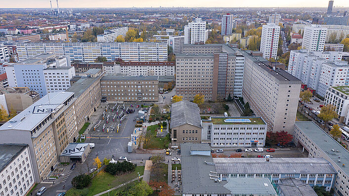 Drohnenaufnahme des Geländes der 'Stasi-Zentrale. Campus für Demokratie'