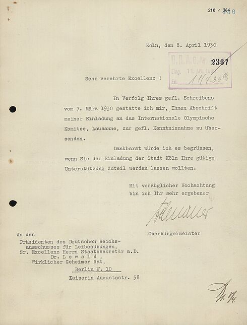Abschrift der offiziellen Bewerbung der Stadt Köln um die Olympischen Spiele 1936 vom 8. April 1930. Das Original wurde an das Internationale Olympische Komitee in Lausanne gesendet, die vorliegende Abschrift an Theodor Lewald, den Präsidenten des Deutschen Reichsausschuss für Leibesübungen.