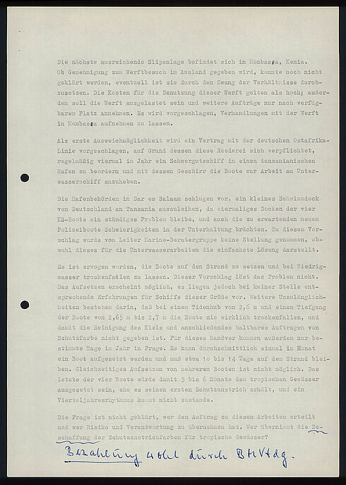 Maschinenschriftliches Dokument mit handschriftlichen Ergänzungen und Unterstreichungen 