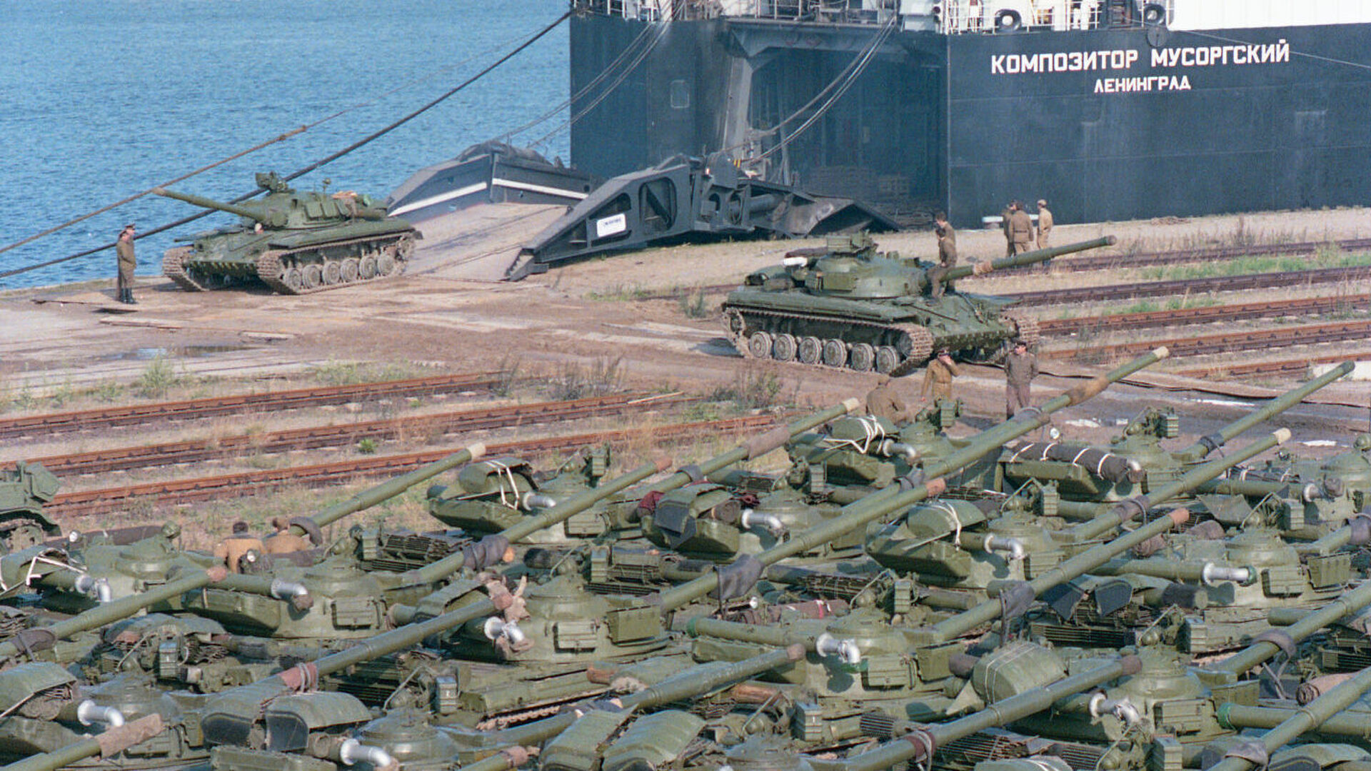 Bild von abziehenden sowjetischen Truppen, Rostock, 7. September 1990