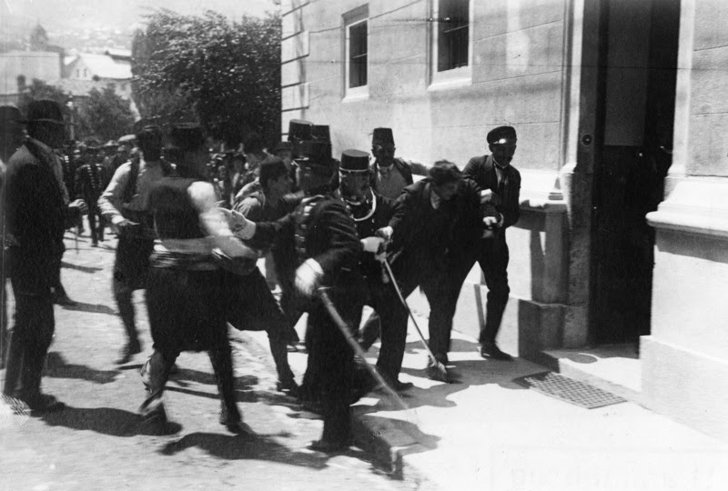 Festnahme des Sarajevo-Attentäters Gavrilo Princip am 28. Juni 1914