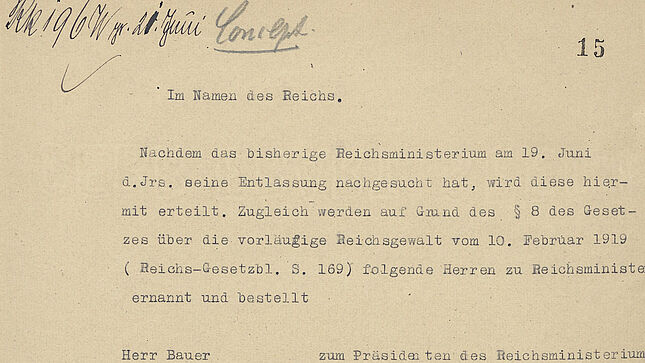 Maschinentext, handschriftlich ergänzt mit behördlichen Angaben und mit Datum sowie Kennzeichnung 'Concept'