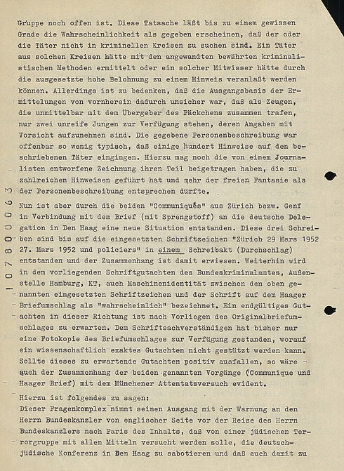 Ganzseitiges maschinengeschriebenes Dokument mit Absätzen