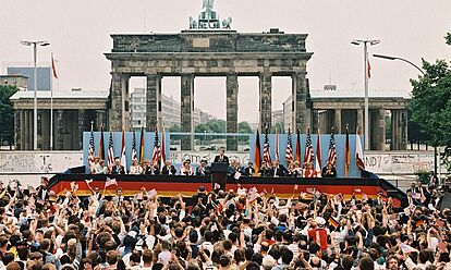 Ronald Reagan, Präsident der USA, während seiner Rede am Brandenburger Tor